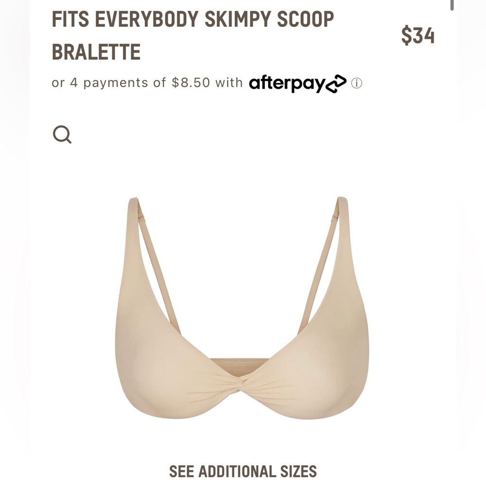 SKIMS - FITS EVERYBODY SKIMPY SCOOP BRALETTE